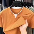 "Camiseta de moda para hombre con cuello en v, detalle falso de dos piezas, tejido suave y elástico para uso diario y casual