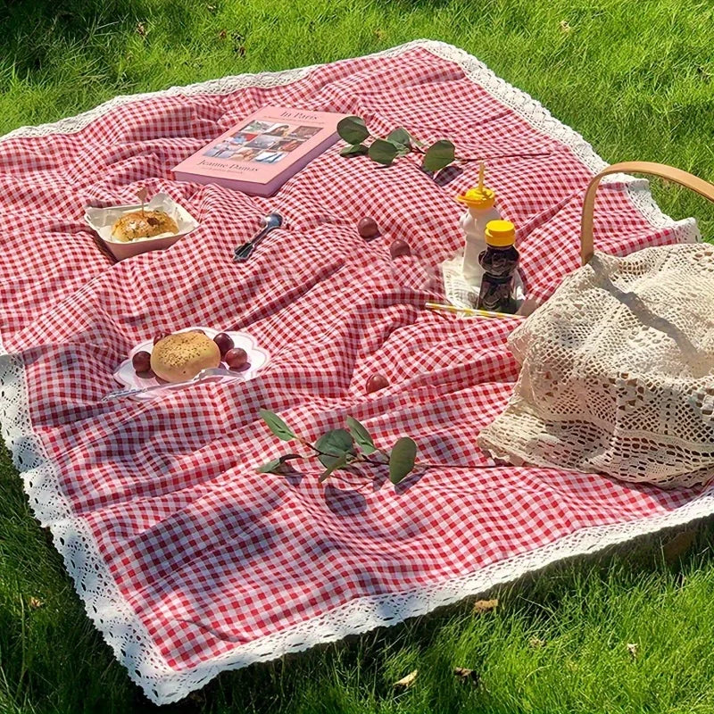 1pc Outdoor Picnic Mats, Table Mats, Red and White Checkered Lace Decorative Picnic Blankets - Tablecloths, Suitable for Camping