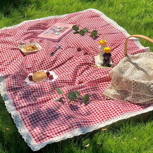 1pc Outdoor Picnic Mats, Table Mats, Red and White Checkered Lace Decorative Picnic Blankets - Tablecloths, Suitable for Camping