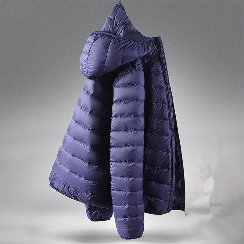 "Chaqueta acolchada ligera para hombre: abrigo corto de plumón de algodón con capucha, estilo juvenil, moderno y casual, corte cleanfit con cierre de cremallera en colores lisos."