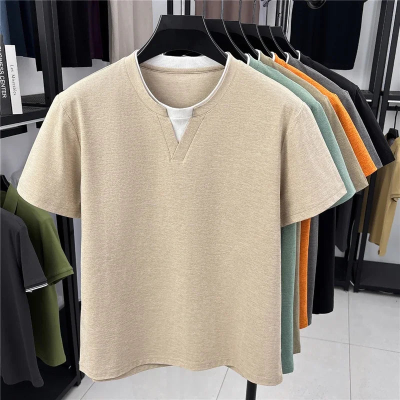 "Camiseta de moda para hombre con cuello en v, detalle falso de dos piezas, tejido suave y elástico para uso diario y casual
