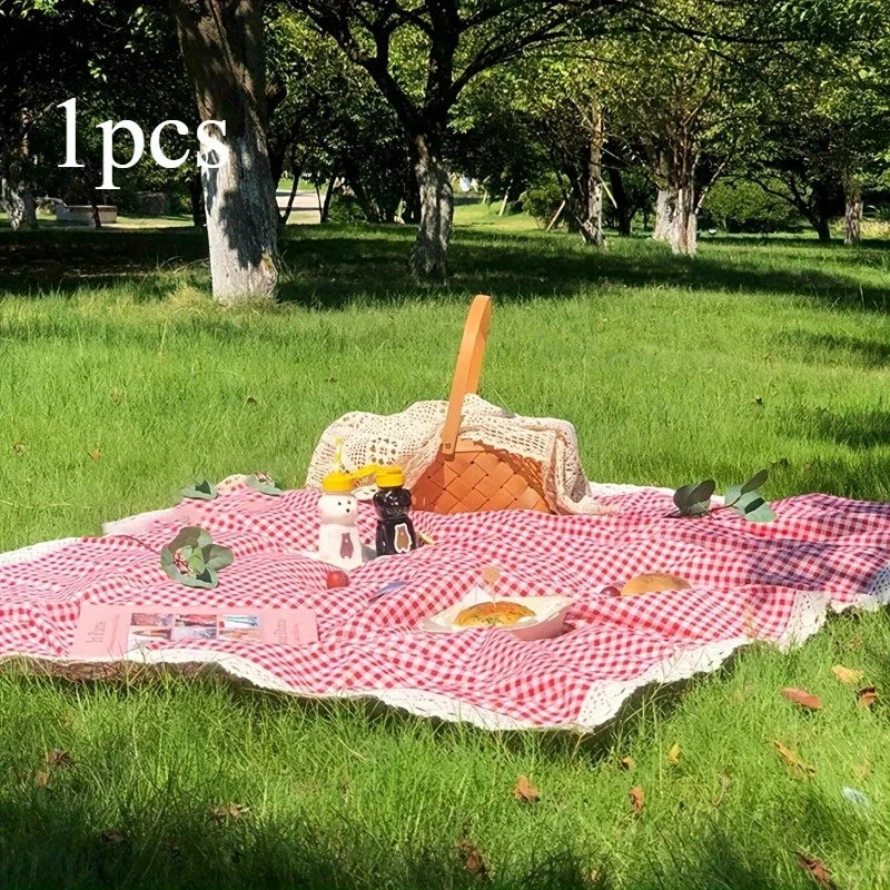 1pc Outdoor Picnic Mats, Table Mats, Red and White Checkered Lace Decorative Picnic Blankets - Tablecloths, Suitable for Camping